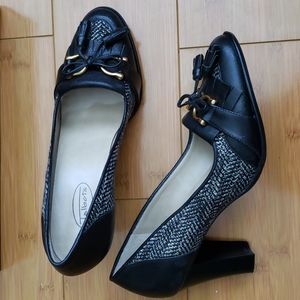 Black tweed pumps w/ box
